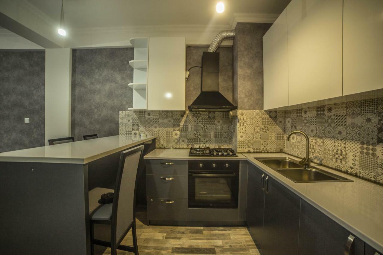 Tbilisi Sea New City Hualing Exterior photo